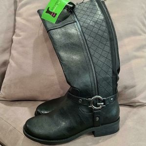 Guess boots